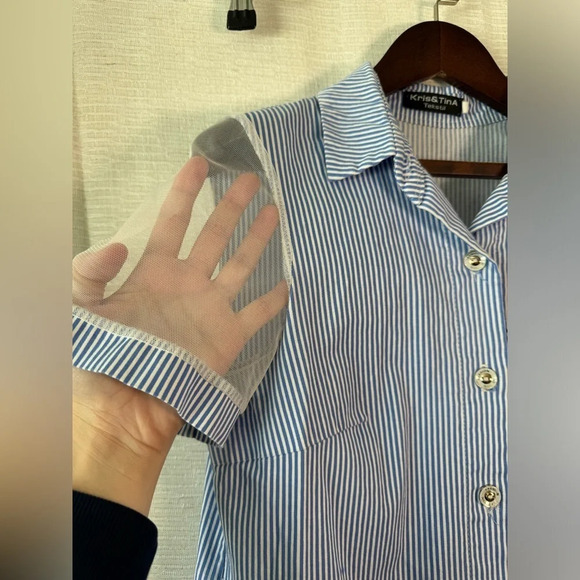 Kris & Tina Button Down T-Shirt Blue Pin Stripe Mesh Coastal Dress Size Small - Picture 2 of 6
